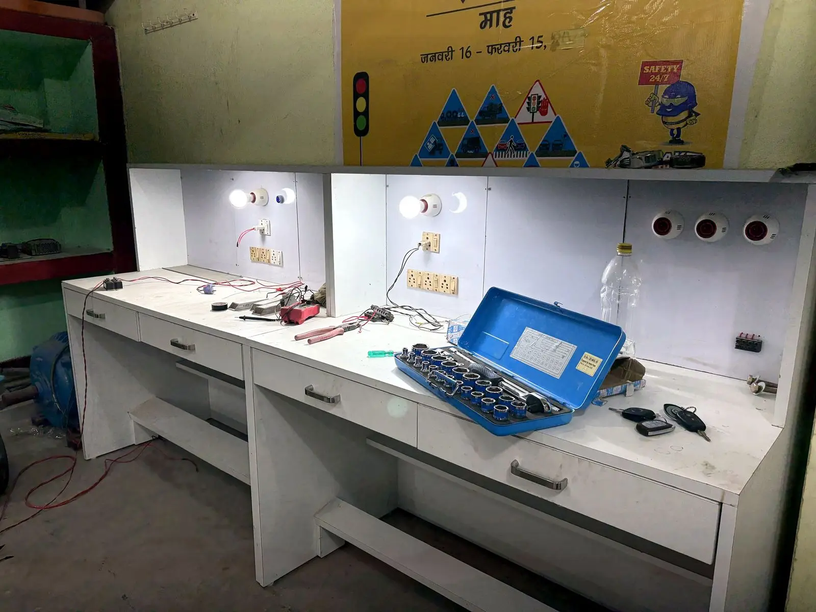 Clean testing bench